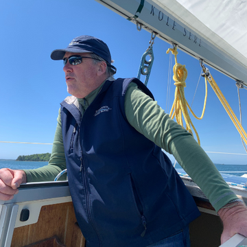 Jonathan on a Hunter outfitted with Lanex Yachting Ropes